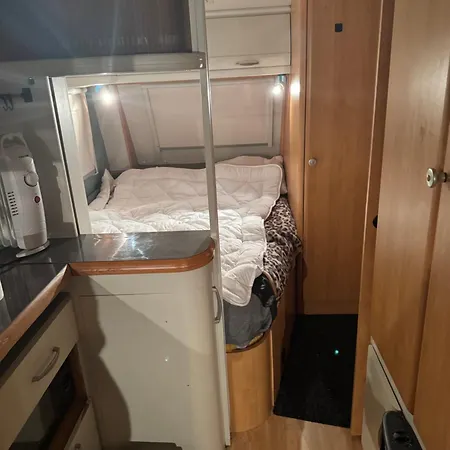 Campingvogn サンネフヨル